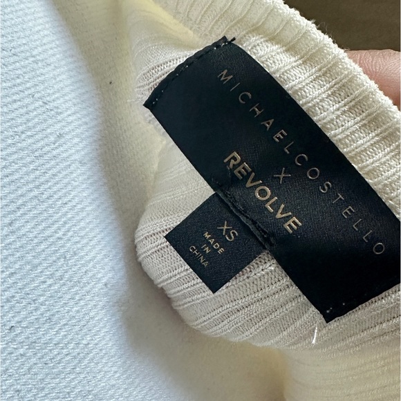 x REVOLVE Variegated Rib Bodycon Dress in Ivory
Michael Costello - Picture 7 of 7